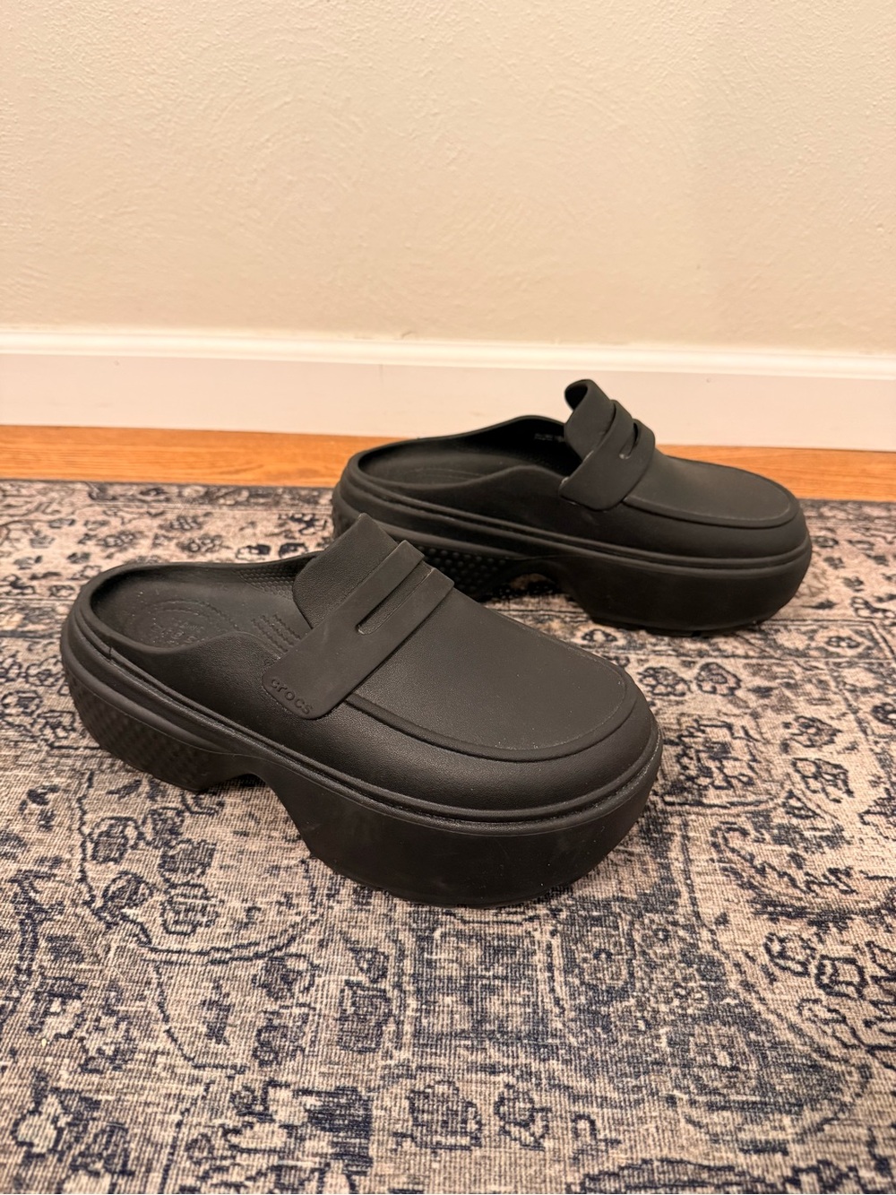 Crocs Women’s 9 Stomp Black Croslite Platform Slip-On Chunky Clogs Mule Loafers